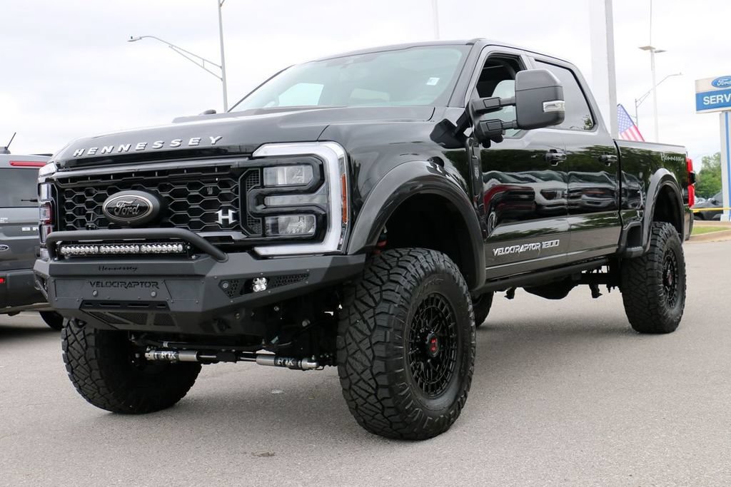 New 2026 Ford F250 Lariat w/ Black Appearance Package