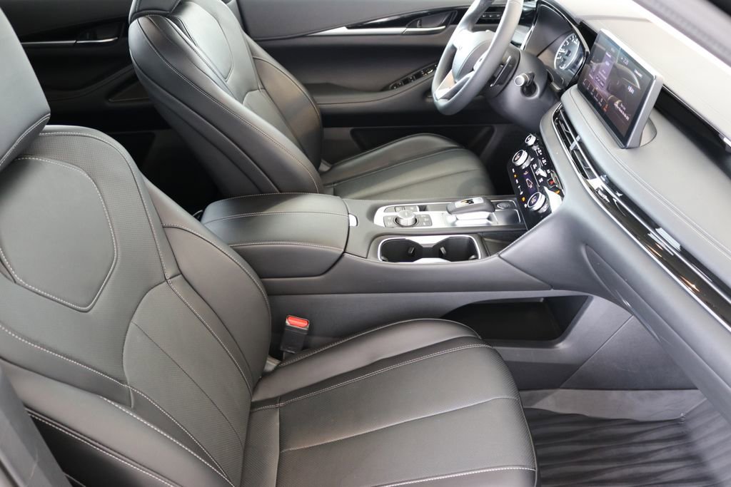 Certified 2025 INFINITI QX60 Pure image 40