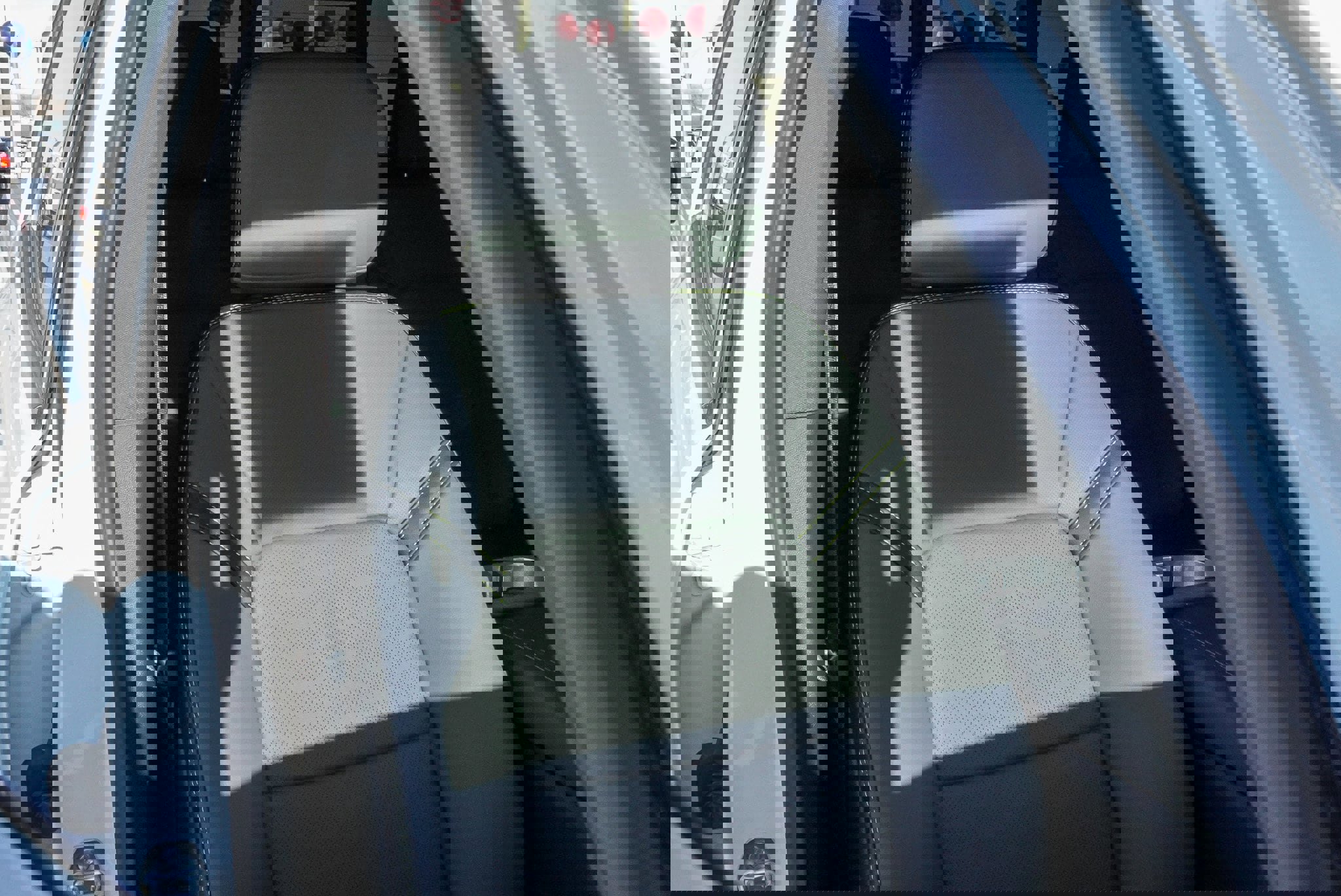 Used 2025 Chevrolet Colorado ZR2 w/ Technology Package image 24