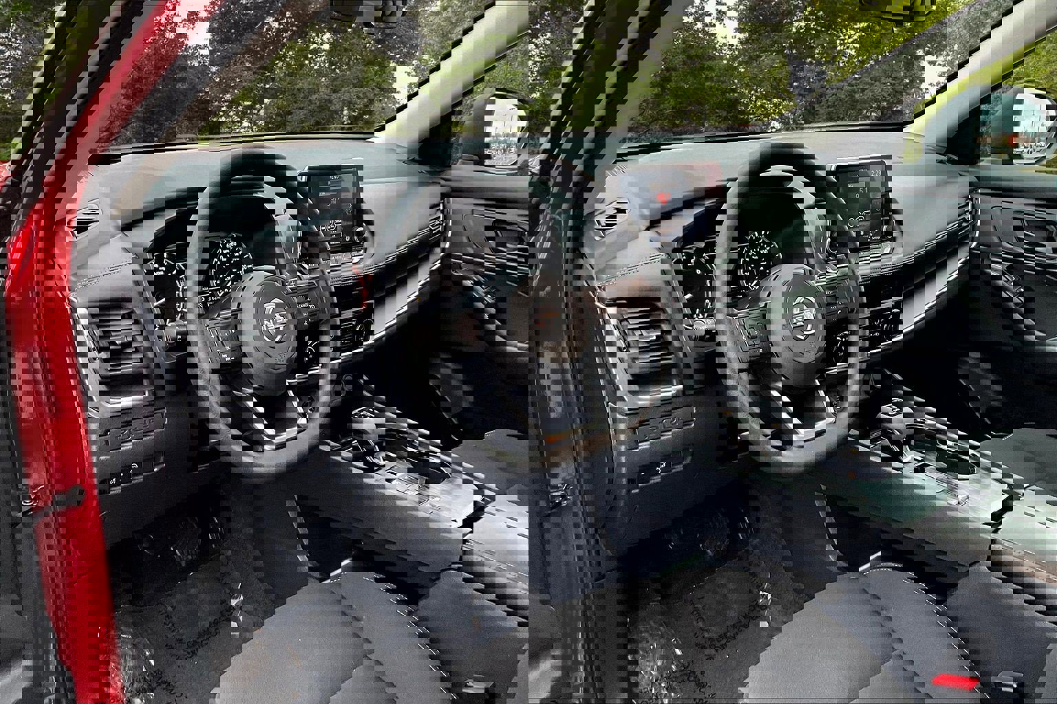 Used 2024 Nissan Rogue S image 18