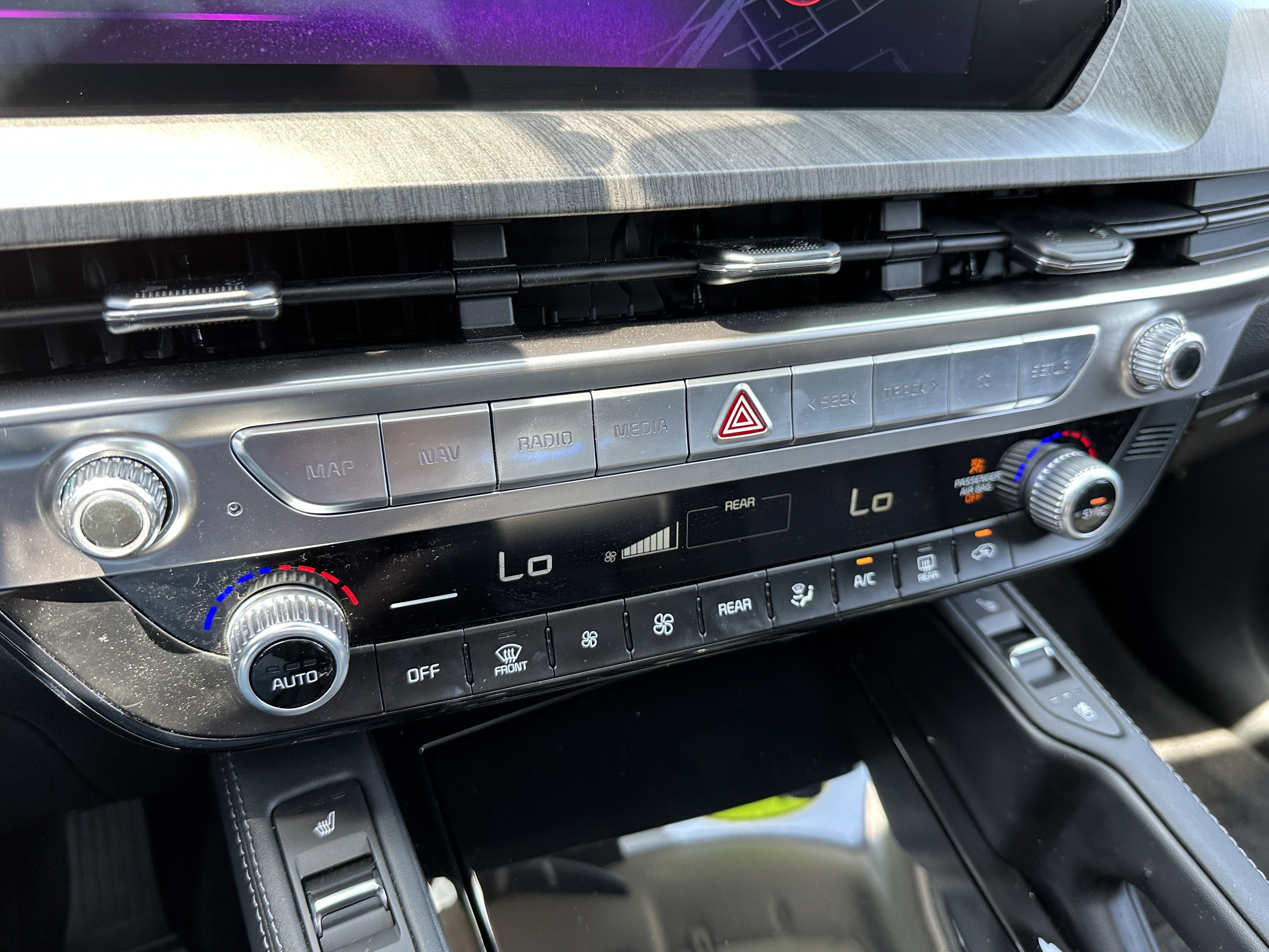 Certified 2025 Kia Telluride EX FWD image 32