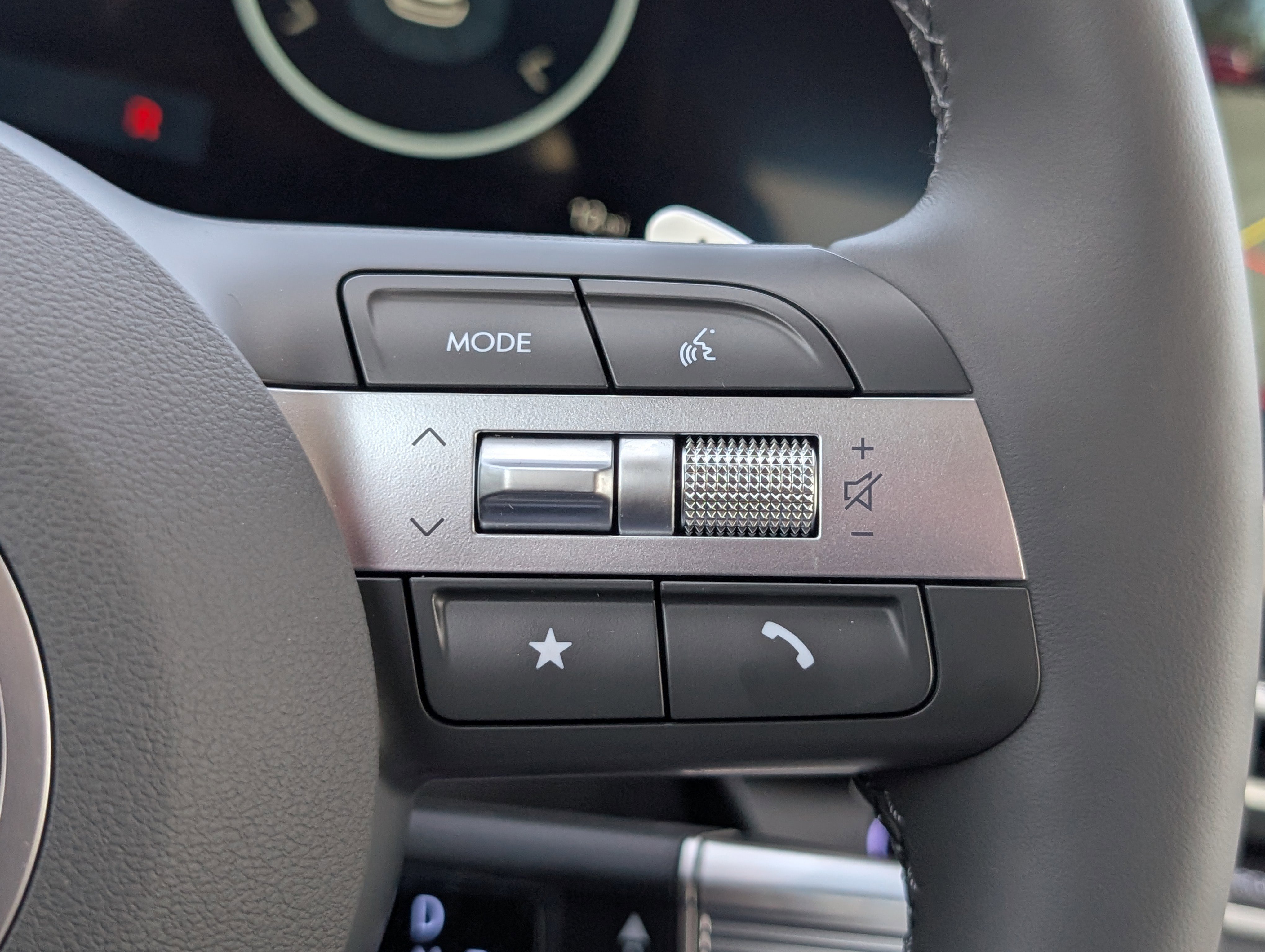 New 2025 Hyundai Sonata Limited image 23