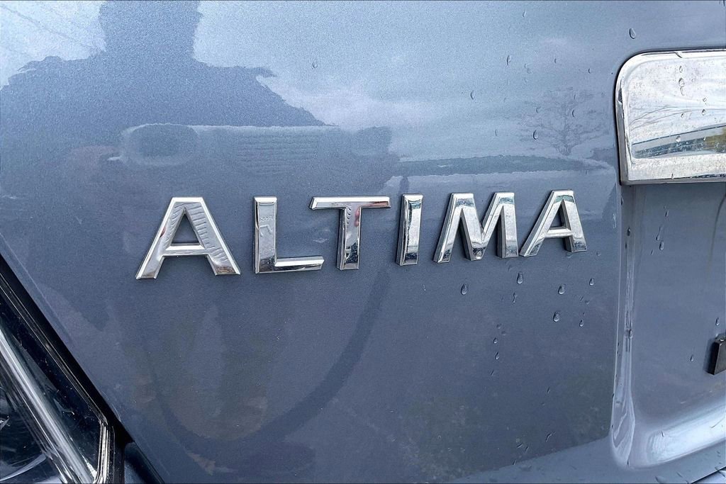 Used 2011 Nissan Altima 3.5 SR w/ 3.5SR Premium Pkg FWD image 35