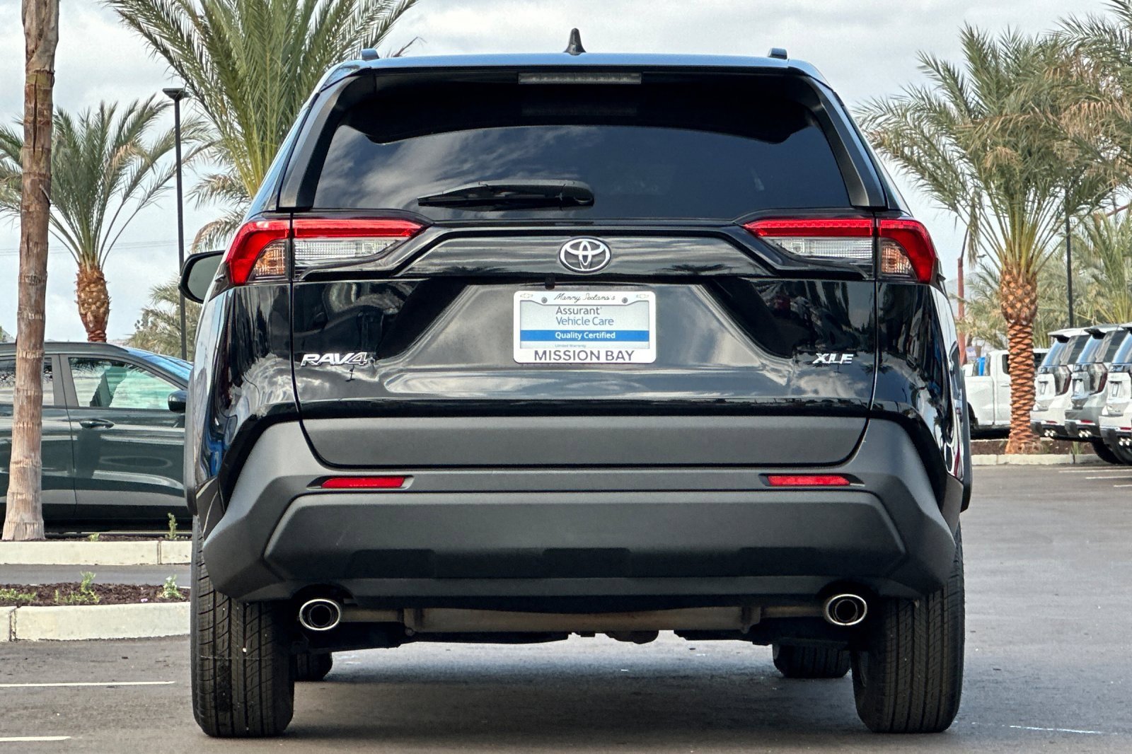Used 2022 Toyota RAV4 XLE w/ Convenience Package image 5