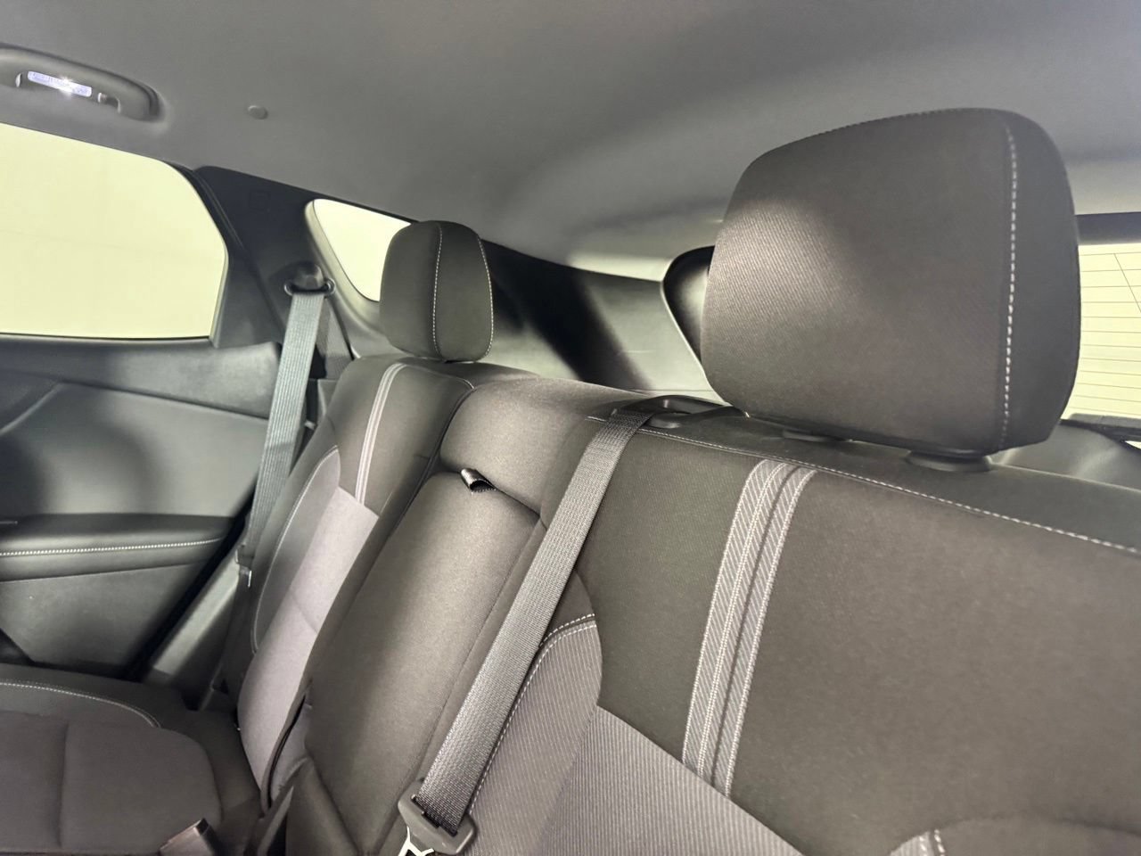 Used 2025 Chevrolet Blazer LT FWD image 29