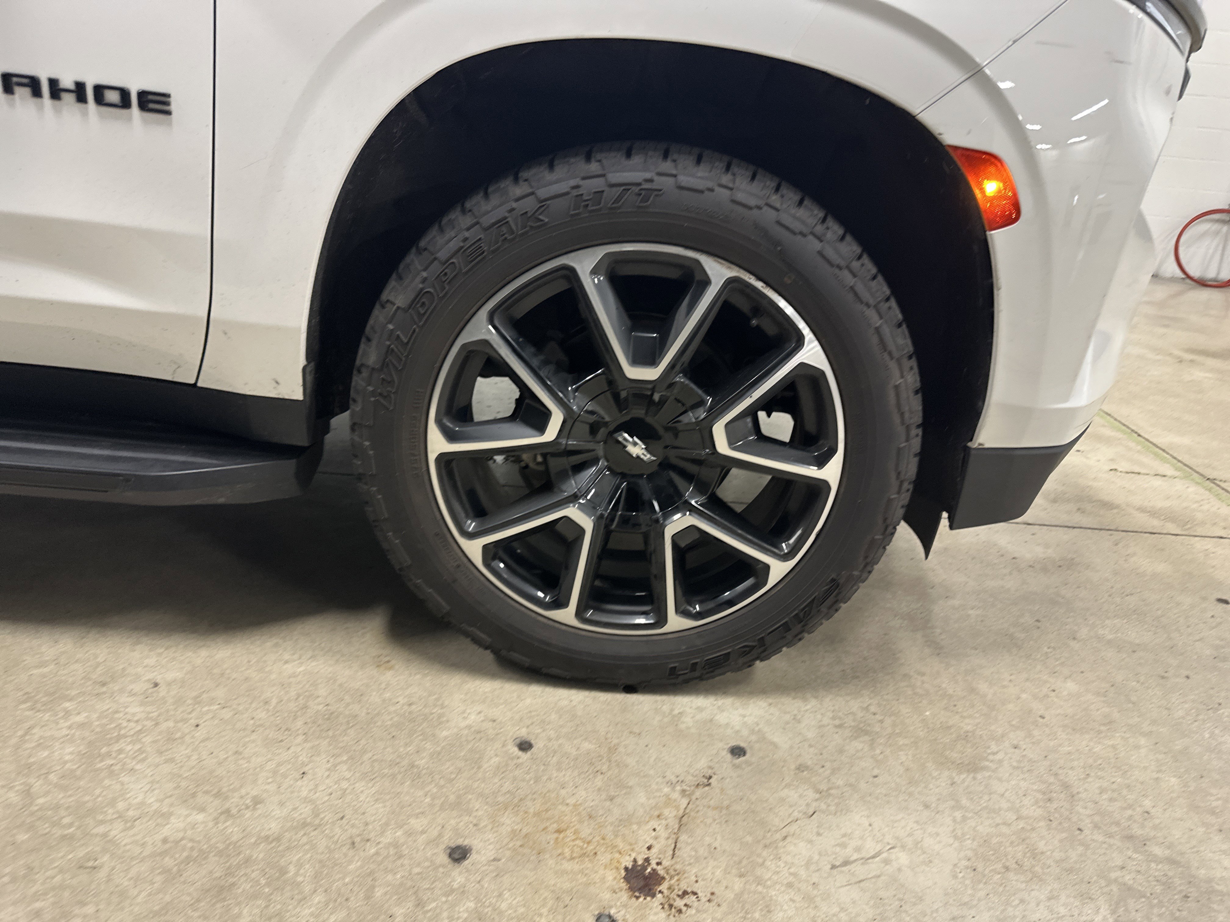 Used 2021 Chevrolet Tahoe RST w/ Luxury Package AWD/4WD image 13