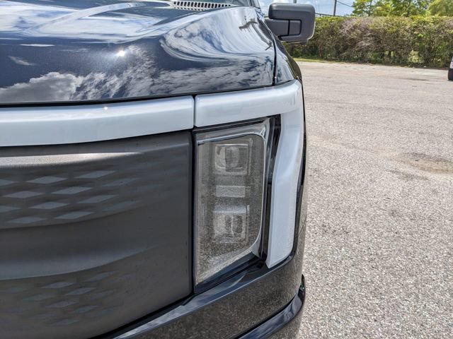 Used 2025 Ford F150 Lightning Flash AWD/4WD image 9