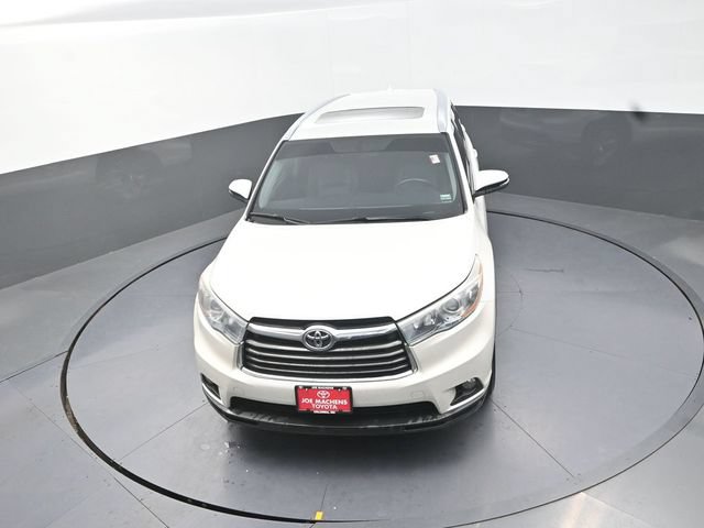 Used 2015 Toyota Highlander XLE AWD/4WD image 25