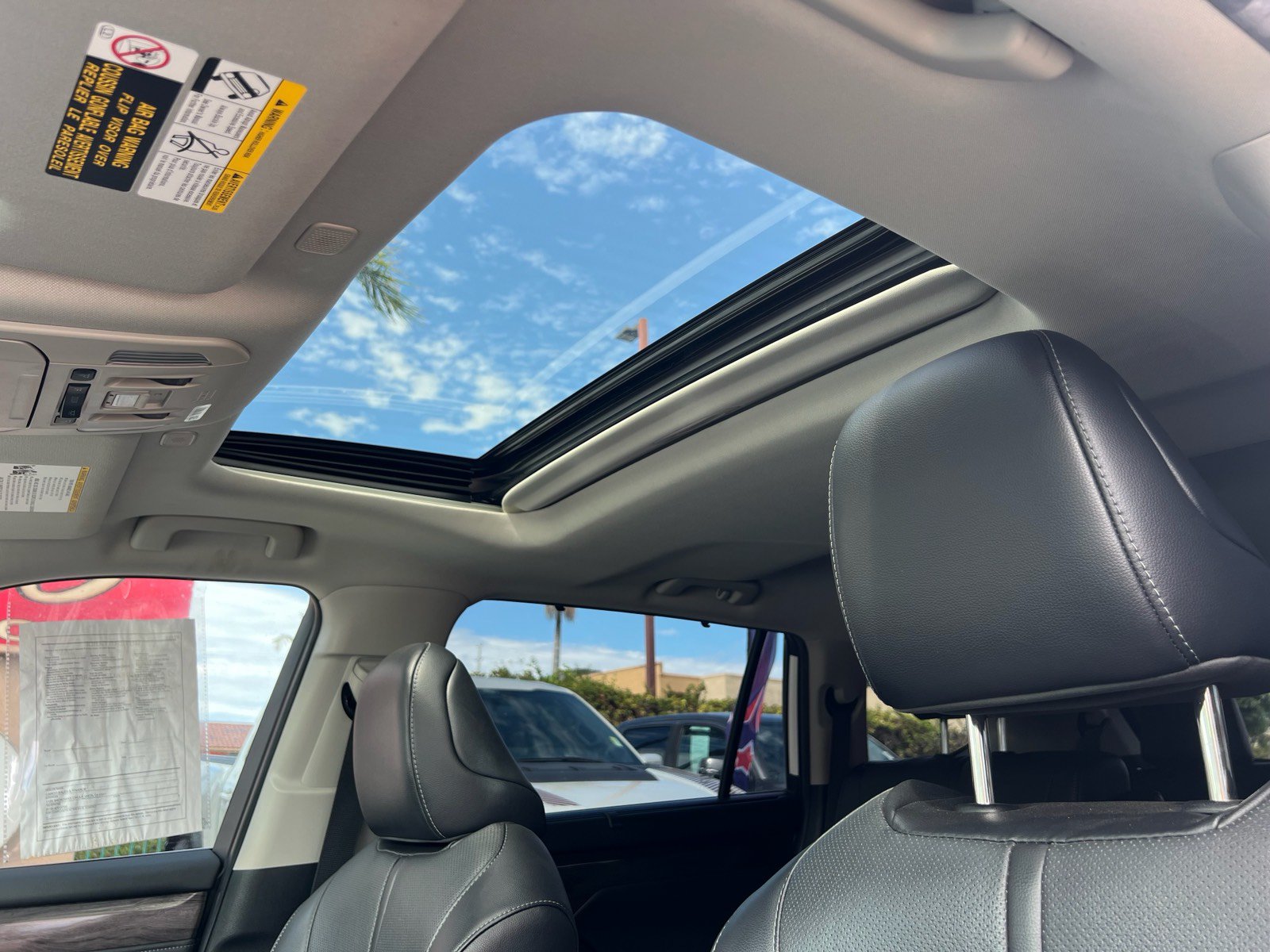 Used 2023 Toyota Highlander Limited FWD image 20