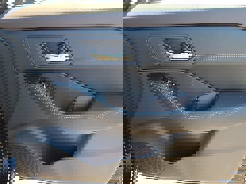 Certified 2023 Nissan Rogue SL w/ SL Premium Package image 25