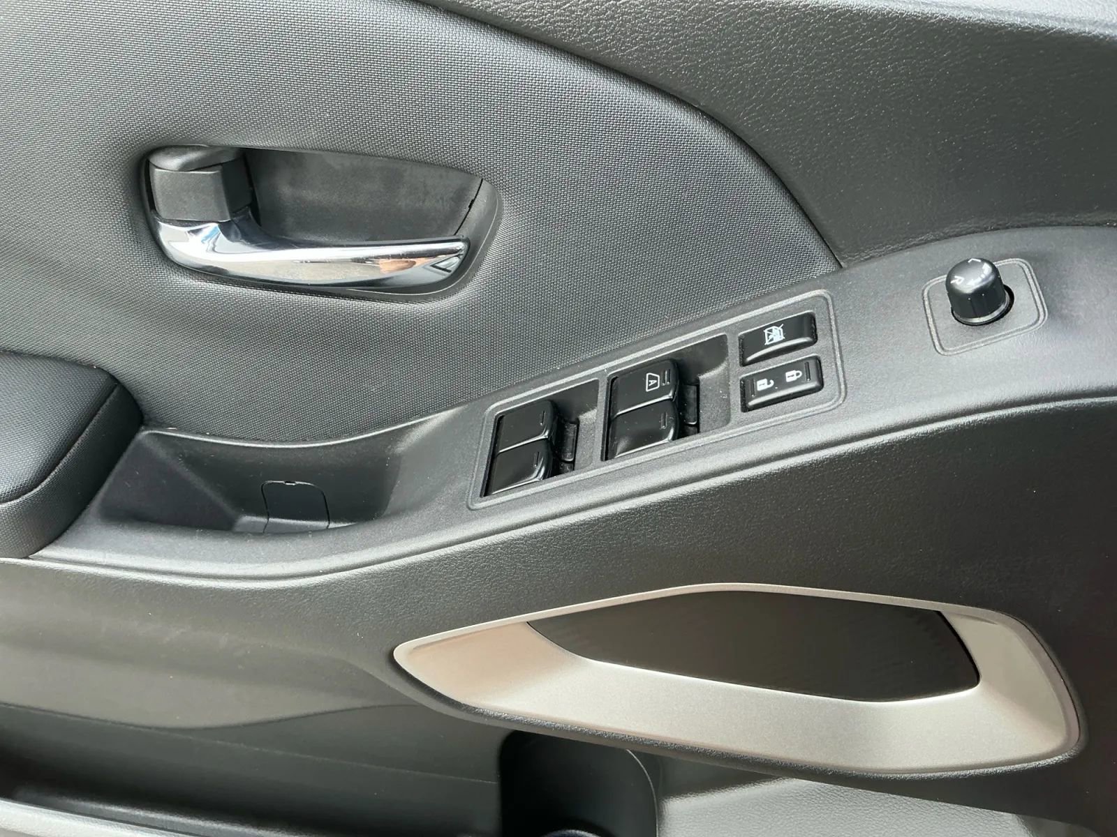 Used 2022 Nissan Frontier SV w/ Technology Package image 25