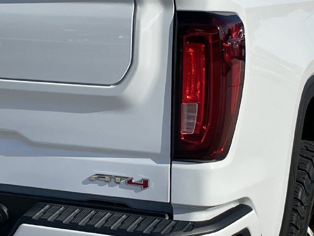Used 2024 GMC Sierra 1500 AT4 w/ Technology Package AWD/4WD image 6