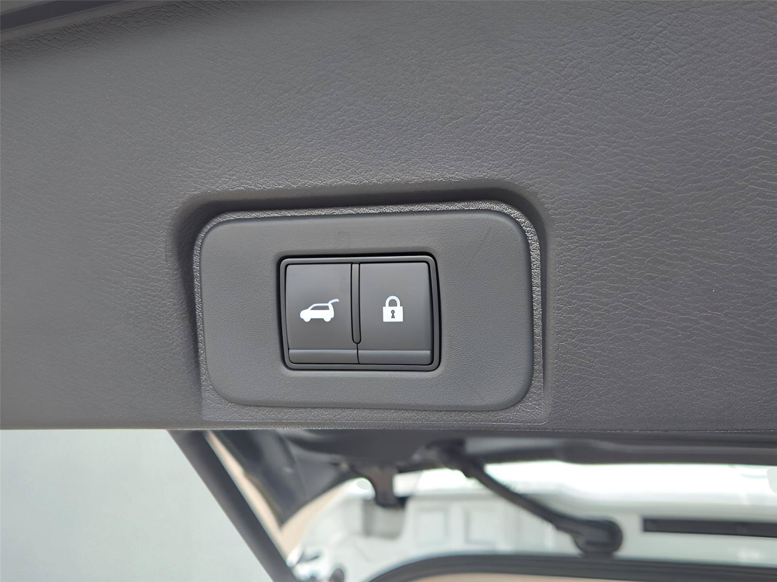 Used 2026 Nissan Rogue SL AWD/4WD image 15