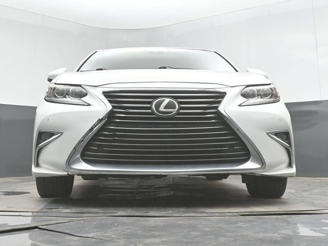 Used 2016 Lexus ES 350 w/ Premium Package w/Wood Trim FWD image 41