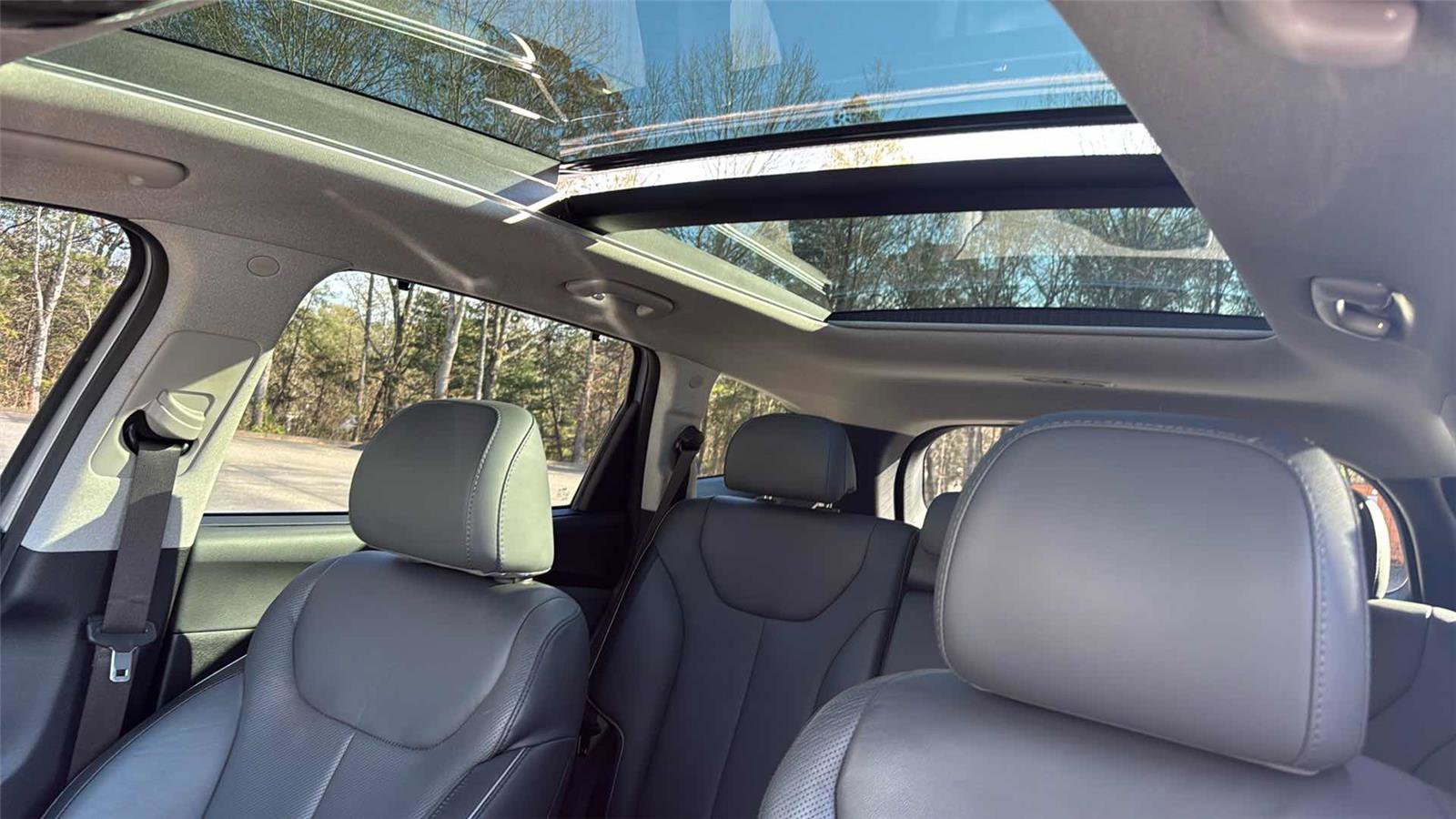 Used 2021 Hyundai Santa Fe Limited image 21