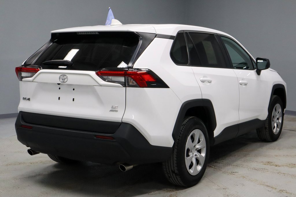 Used 2024 Toyota RAV4 LE image 10