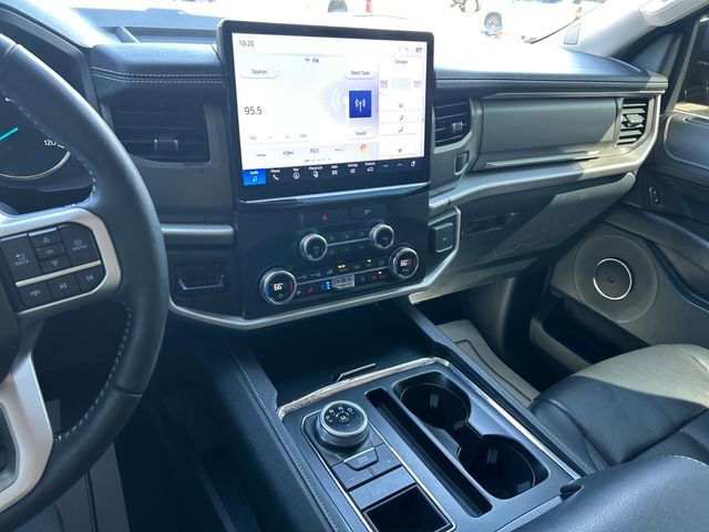 Used 2022 Ford Expedition XLT RWD image 17