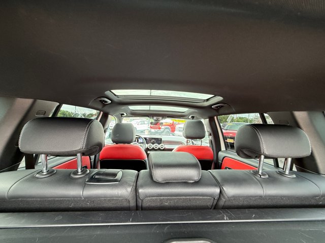 Used 2021 Mercedes-Benz GLB 250 image 29