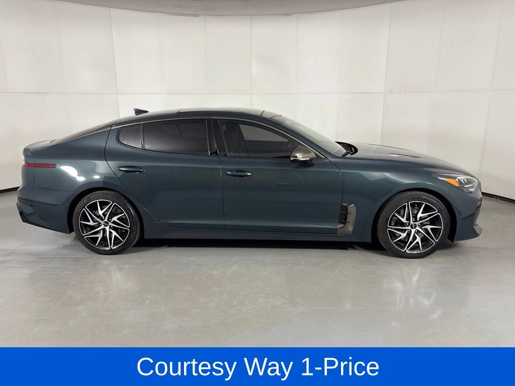 Used 2023 Kia Stinger GT-Line w/ Sun & Sound Package RWD image 12