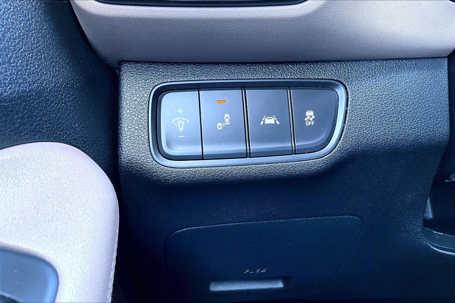 Used 2019 Hyundai Santa Fe SEL FWD image 33