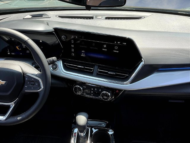 New 2026 Chevrolet Trax LT w/ Driver Confidence Package FWD image 6