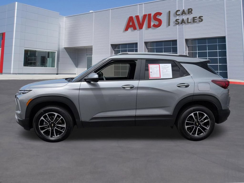 Used 2025 Chevrolet TrailBlazer LT AWD/4WD image 10