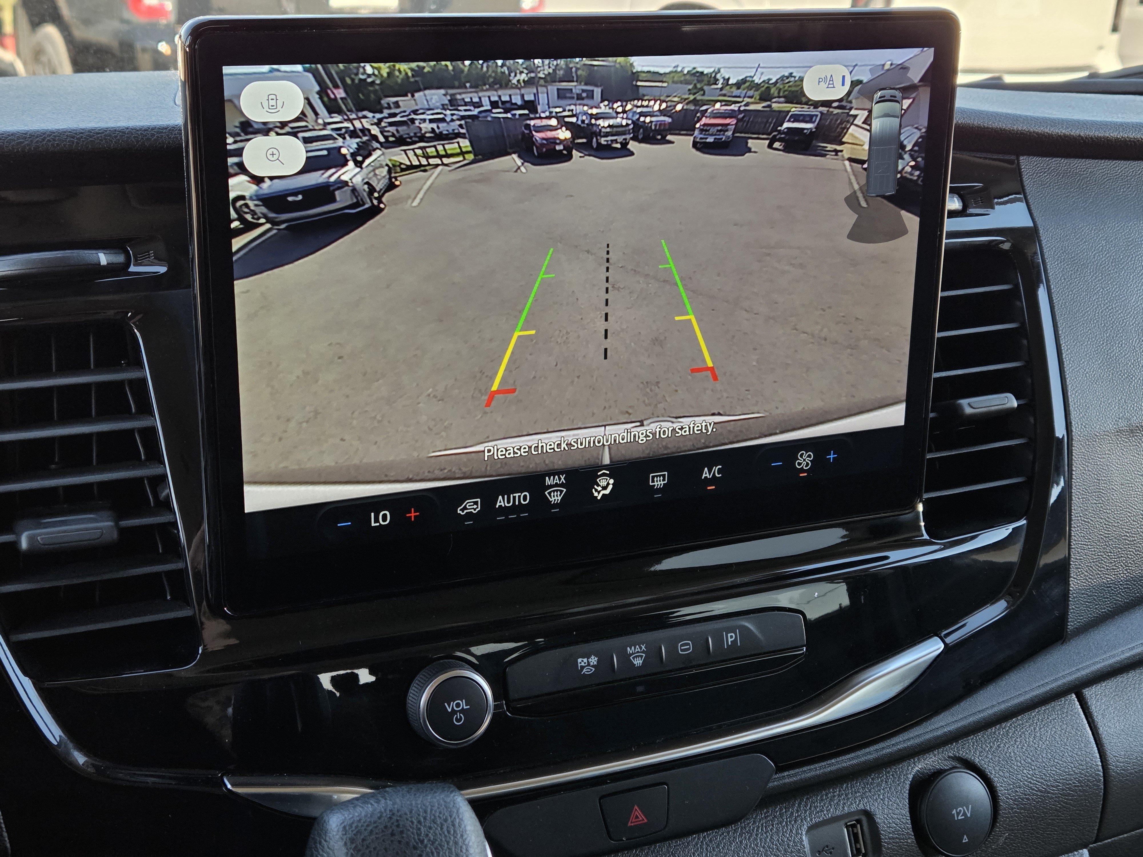 Used 2024 Ford Transit 350 XLT RWD image 18