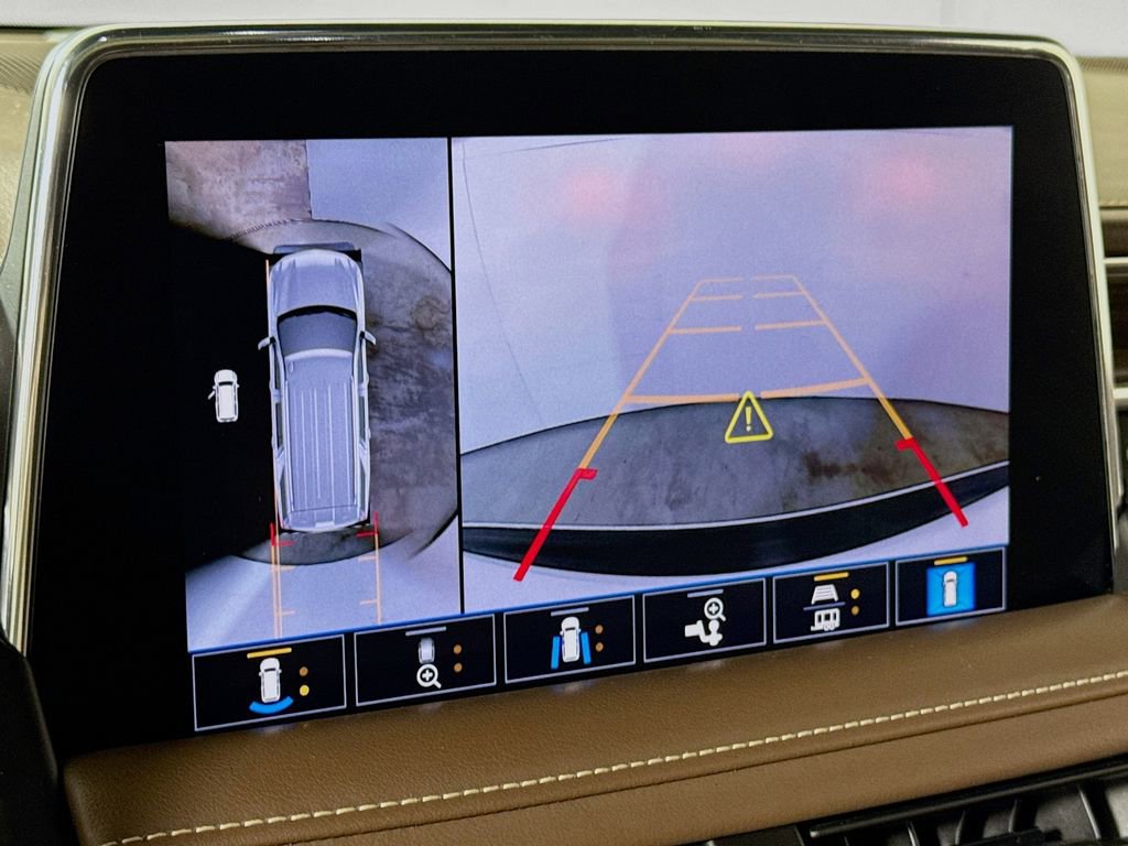 Used 2021 Chevrolet Suburban High Country image 12