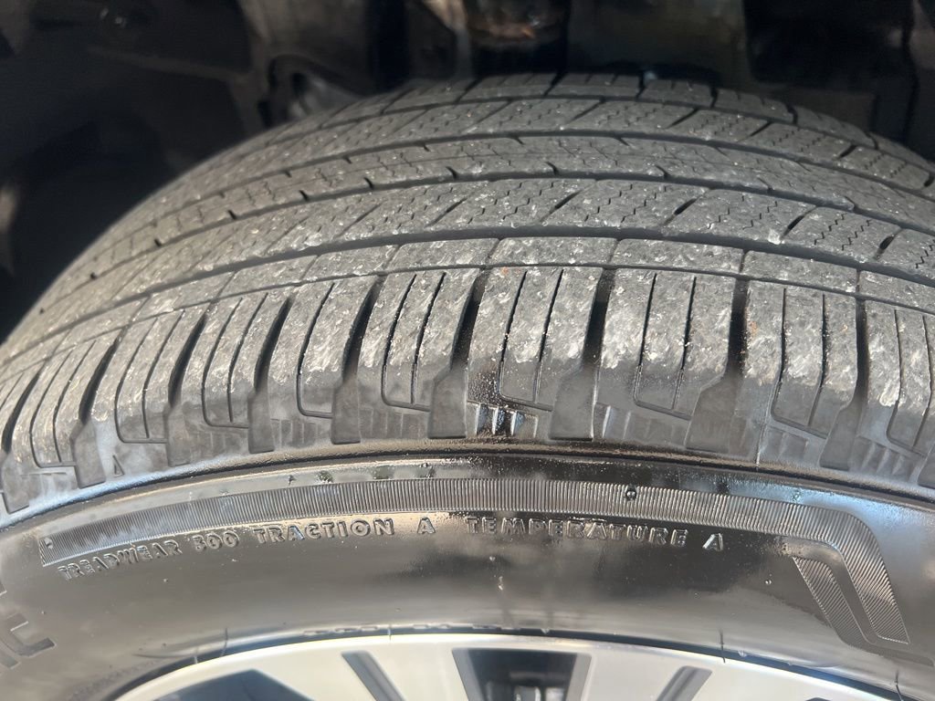 Certified 2023 Nissan Rogue SV image 40