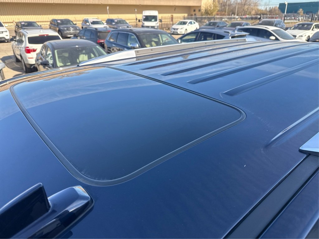 Used 2019 Cadillac Escalade Luxury image 13