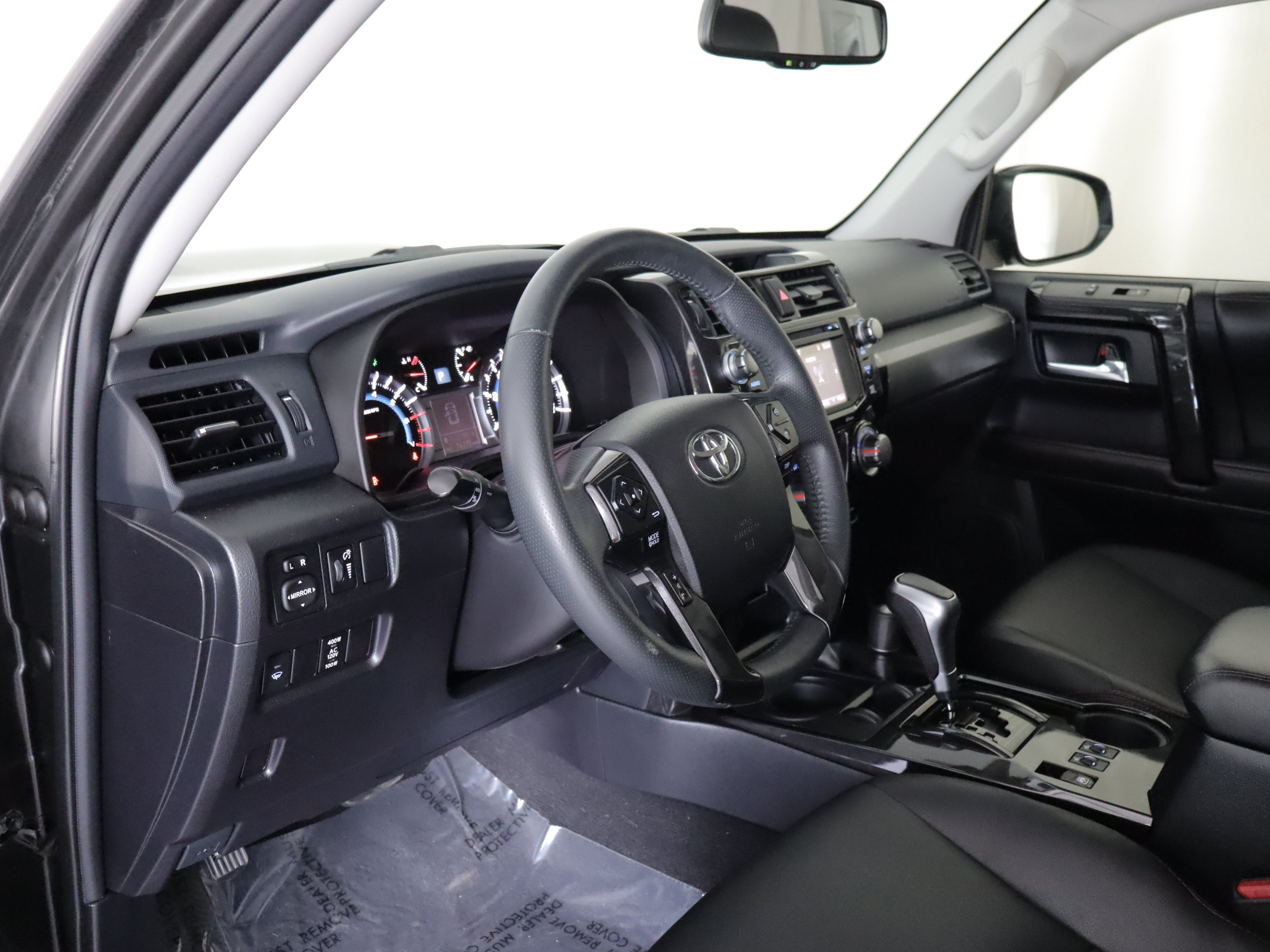 Used 2015 Toyota 4Runner TRD Pro AWD/4WD image 9