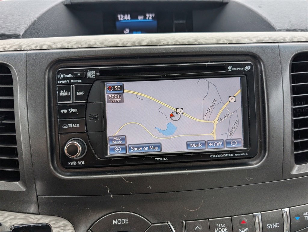 Used 2013 Toyota Sienna XLE image 13