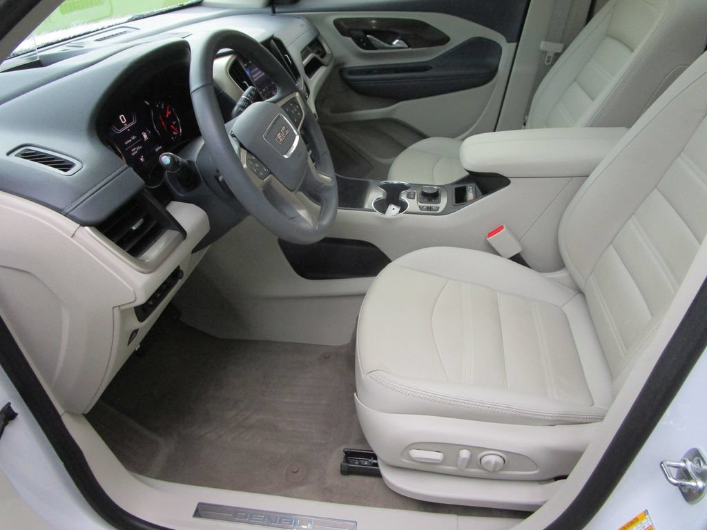 Used 2024 GMC Terrain Denali w/ Denali Premium Package AWD/4WD image 23