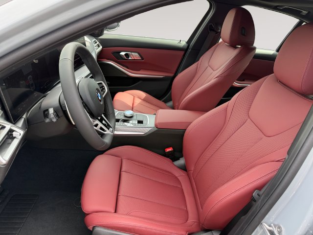 New 2026 BMW 330i xDrive Sedan w/ M Sport Package AWD/4WD image 9