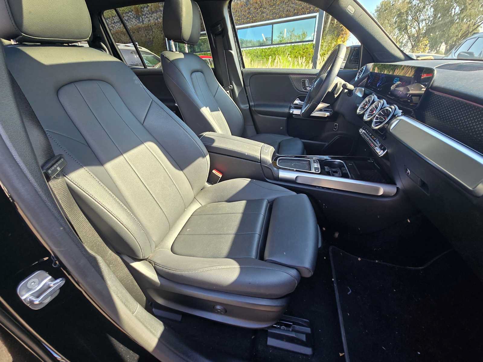 Used 2024 Mercedes-Benz EQB 300 4MATIC image 10