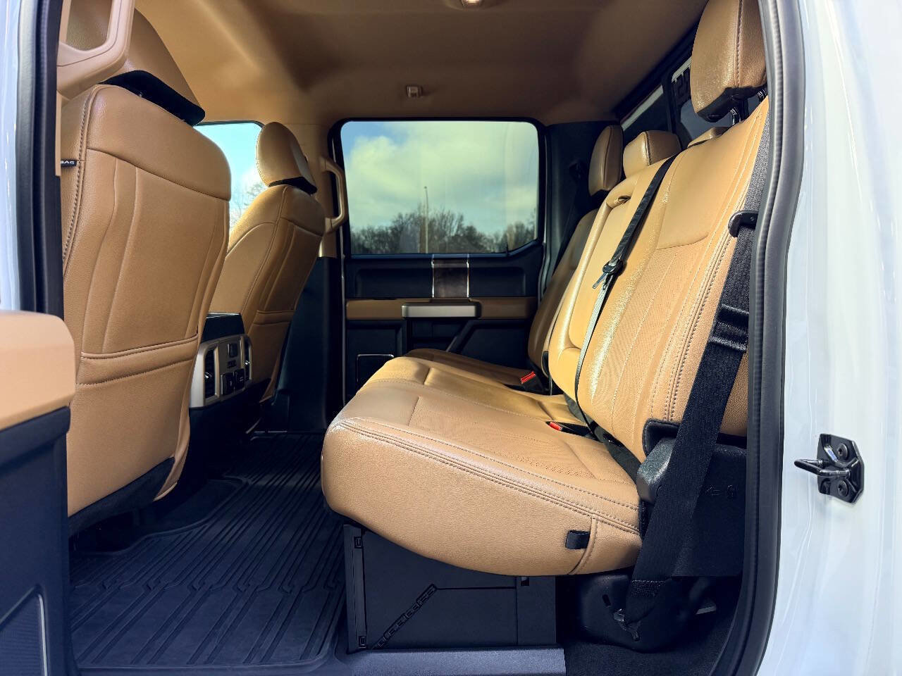 Used 2022 Ford F250 Lariat w/ Lariat Value Package image 31