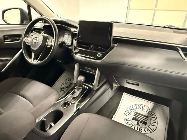 Used 2023 Toyota Corolla Cross LE image 17