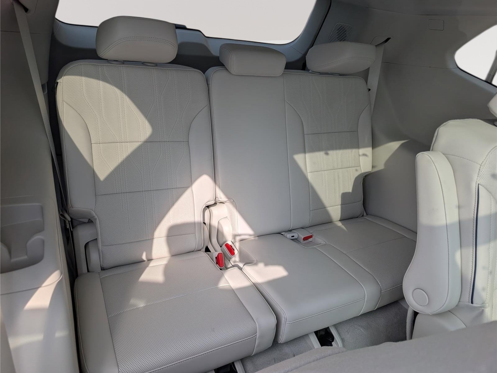 New 2026 Buick Enclave Avenir w/ Super Cruise Package AWD/4WD image 10