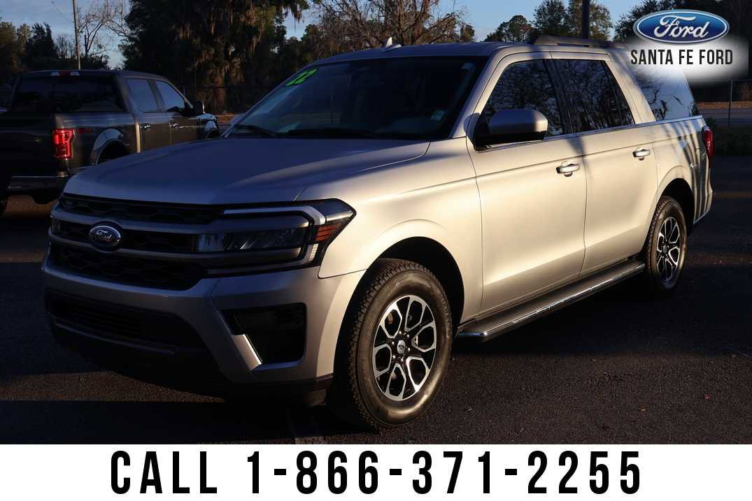 Used 2022 Ford Expedition Max XLT RWD image 2
