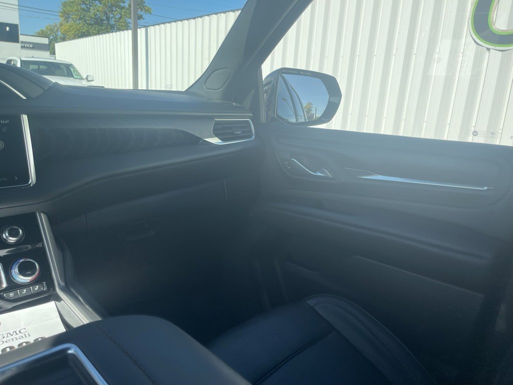 Used 2022 GMC Yukon Denali image 24