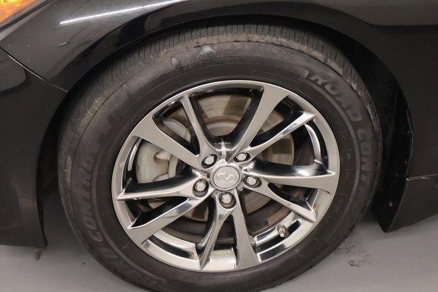 Used 2017 INFINITI Q50 Signature Edition w/ Cargo Package (L95) image 7