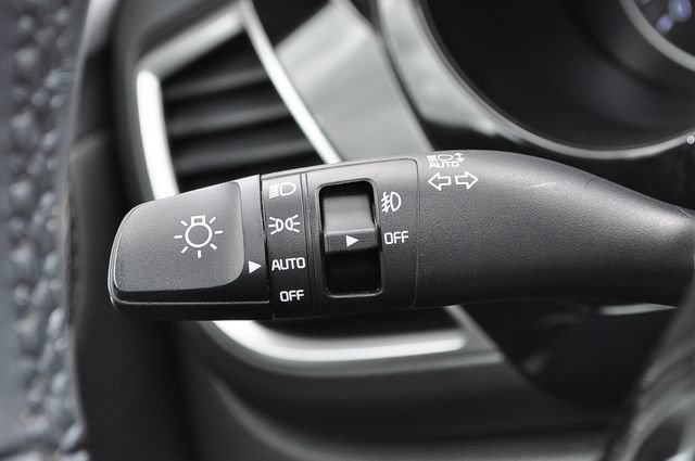 Used 2023 Kia Seltos EX image 32