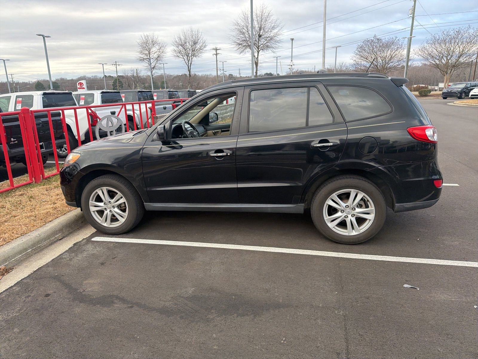 Used 2010 Hyundai Santa Fe Limited w/ Navigation Pkg 4 image 12