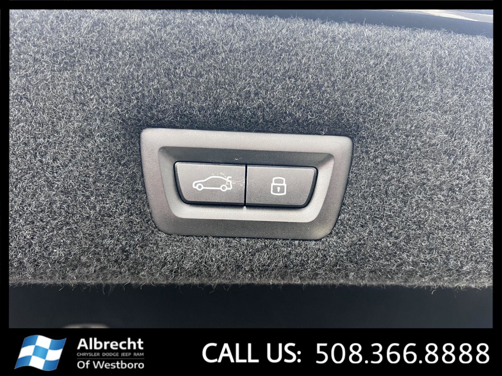 Used 2024 BMW 740i xDrive image 17