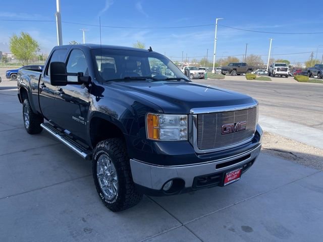 Used 2007 GMC Sierra 2500 SLT w/ EZ-Lift Tailgate Package AWD/4WD image 7