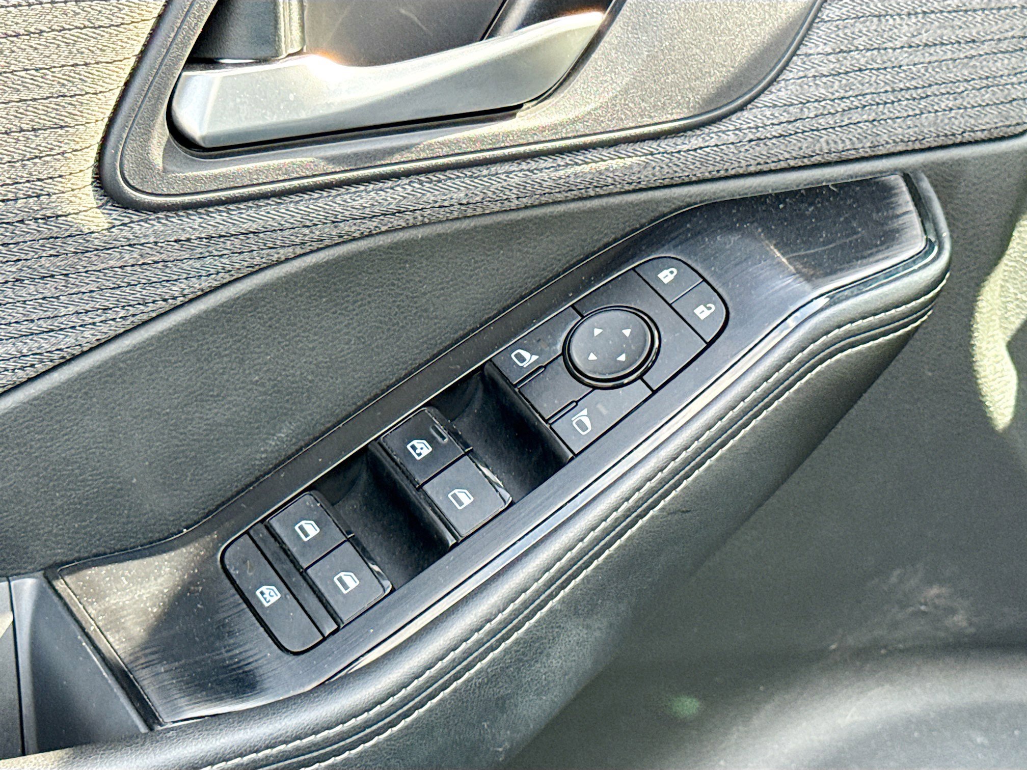 Certified 2023 Nissan Rogue SV AWD/4WD image 7