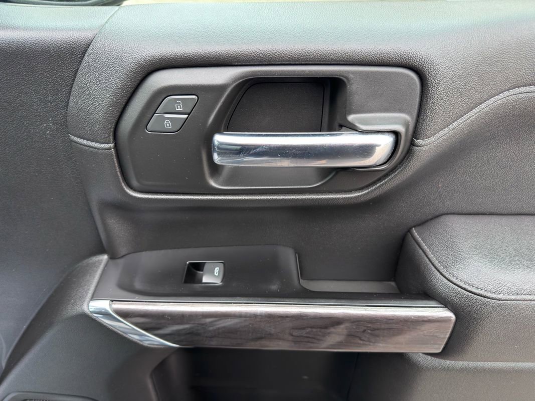 Used 2019 Chevrolet Silverado 1500 LTZ image 32