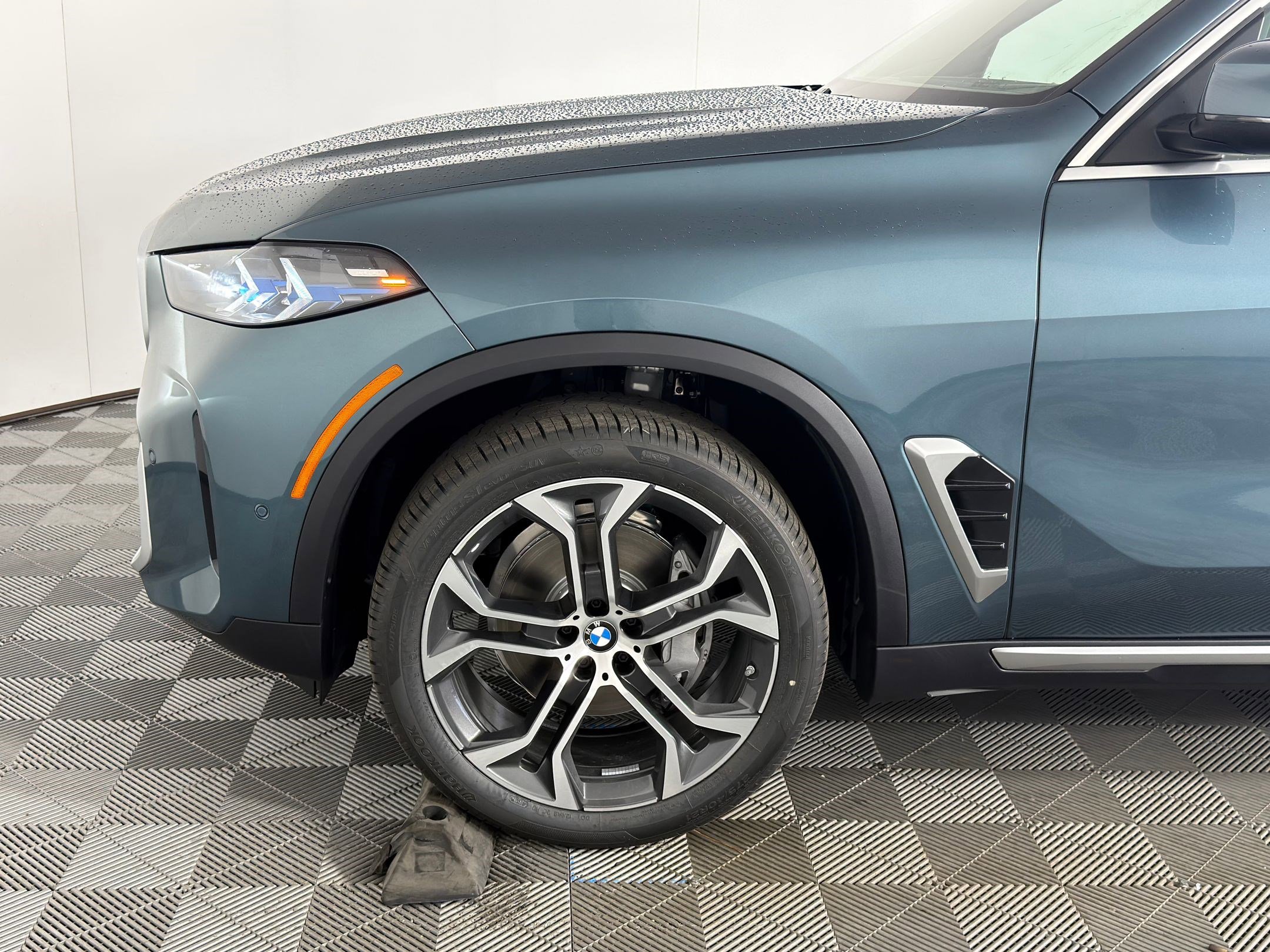 New 2026 BMW X5 sDrive40i w/ Climate Comfort Package image 10