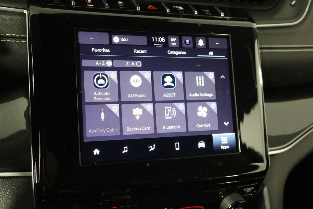 Used 2023 Jeep Grand Cherokee Laredo image 33