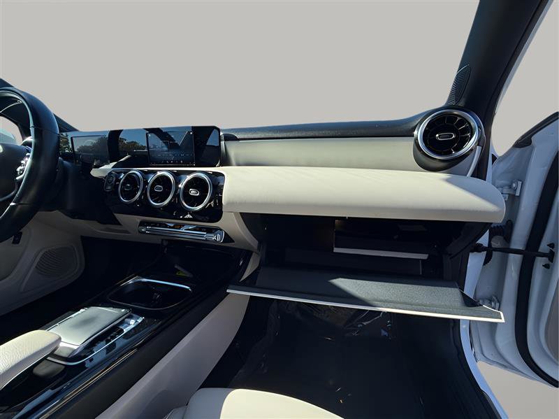 Used 2019 Mercedes-Benz A 220 image 33